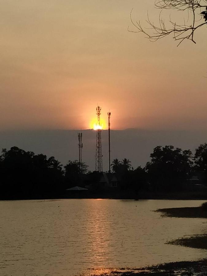 Khum Thong Resort Takuapa Zewnętrze zdjęcie