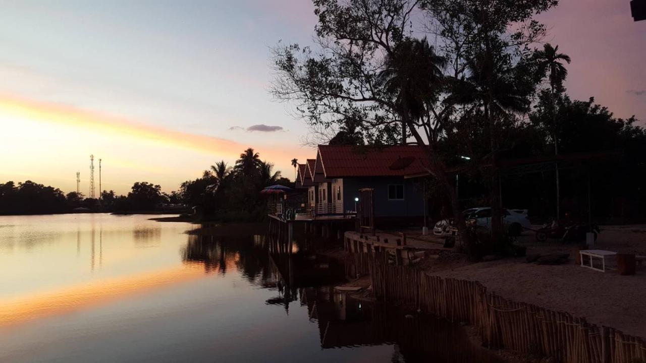 Khum Thong Resort Takuapa Zewnętrze zdjęcie
